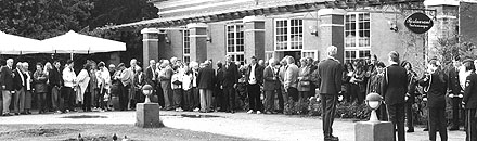 Frederiksberg Garden trækker op for gæsterne foran Restaurant Gastromonique - 13. maj 1999